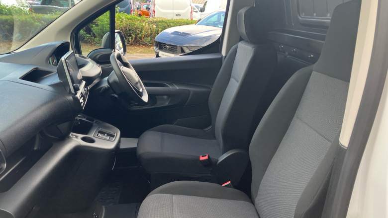 Peugeot Partner E-Standard 800 100kW 50kWh Professional Premium + Van Auto